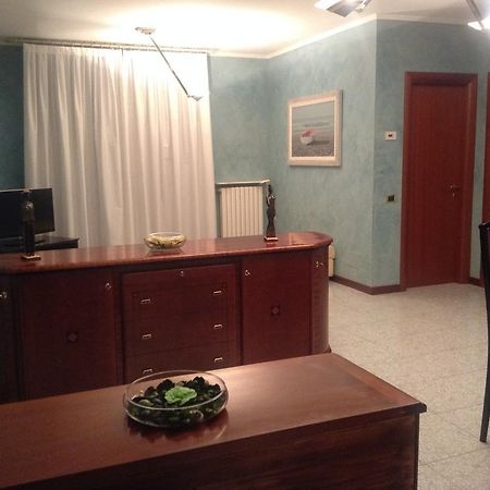 B&B Humana Rozzano Esterno foto