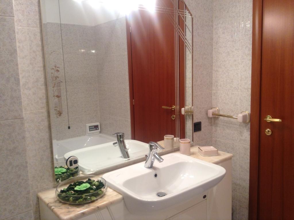 B&B Humana Rozzano Esterno foto